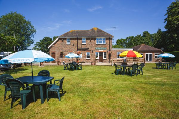 Beer Garden - Raylands Country Park